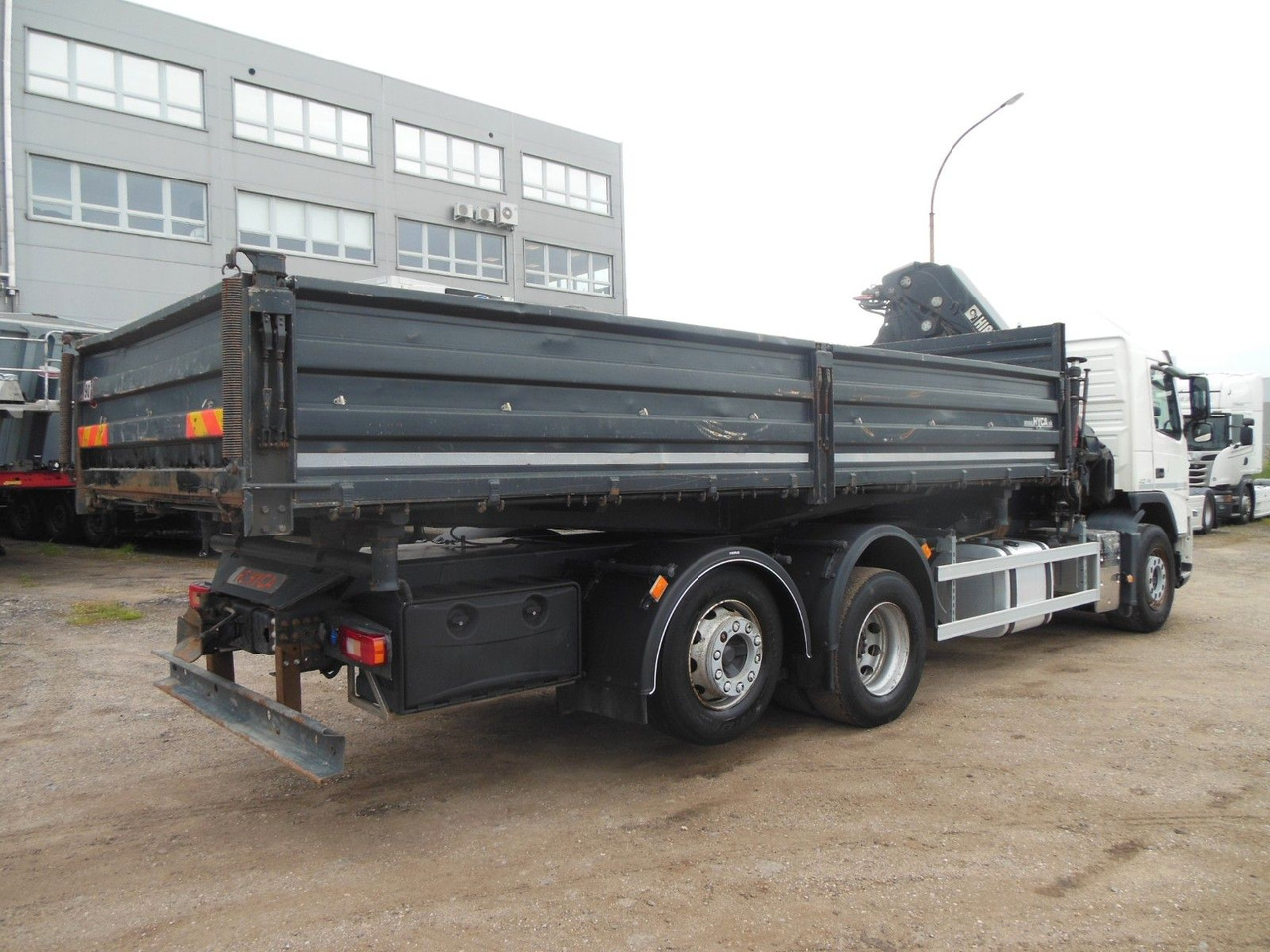 Volvo FM 410, 6X2, DREISEITEN KIPPER, HIAB XS 211 - Tovornjak prekucnik, Tovornjak z dvigalom: slika 3 Volvo FM 410, 6X2, DREISEITEN KIPPER, HIAB XS 211 - Tovornjak prekucnik, Tovornjak z dvigalom: slika 3