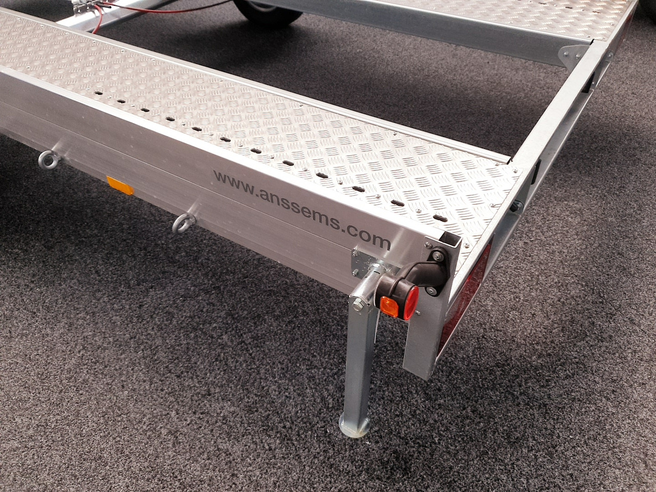 Anssems AMT ECO 1300 light 340x180x18cm (L) 1300kg - Prikolica avtotransporter: slika 3 Anssems AMT ECO 1300 light 340x180x18cm (L) 1300kg - Prikolica avtotransporter: slika 3