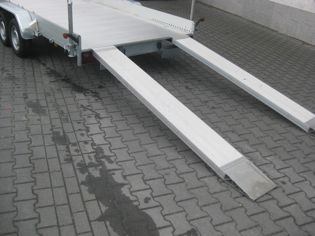 Anssems Transporter AMT 2500 407x180x18cm Aluboden Alurampen Seilwinde 2500kg online - Prikolica avtotransporter: slika 5 Anssems Transporter AMT 2500 407x180x18cm Aluboden Alurampen Seilwinde 2500kg online - Prikolica avtotransporter: slika 5