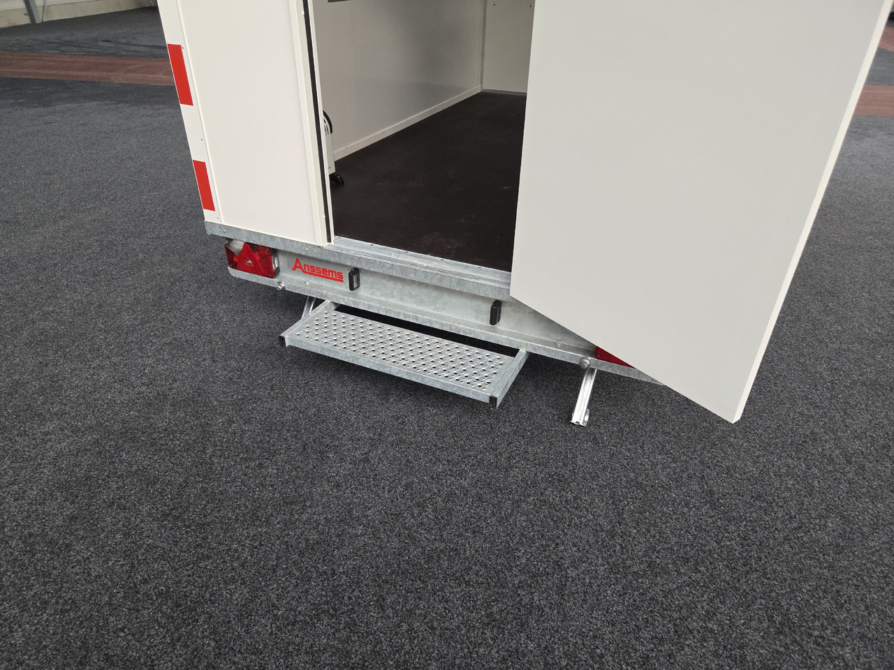 Bauwagen PTS 1400.390×188 Heizung Toilette 1400kg - Prikolica zabojnik: slika 5 Bauwagen PTS 1400.390×188 Heizung Toilette 1400kg - Prikolica zabojnik: slika 5