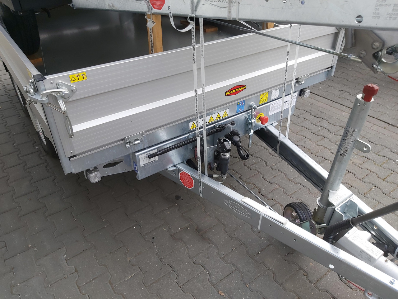 Böckmann Kipper DK AL 3218/35 Profi Elektro + NHP 3500kg Modell 2024 Januar Aktion - Kiper prikolica: slika 3 Böckmann Kipper DK AL 3218/35 Profi Elektro + NHP 3500kg Modell 2024 Januar Aktion - Kiper prikolica: slika 3