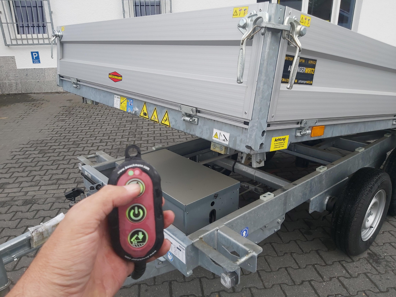 Böckmann Kipper DK AL 3718/35 Profi 374x180x35cm Elektrisch + NHP (L) 3500kg Modell 2024 - Kiper prikolica: slika 3 Böckmann Kipper DK AL 3718/35 Profi 374x180x35cm Elektrisch + NHP (L) 3500kg Modell 2024 - Kiper prikolica: slika 3