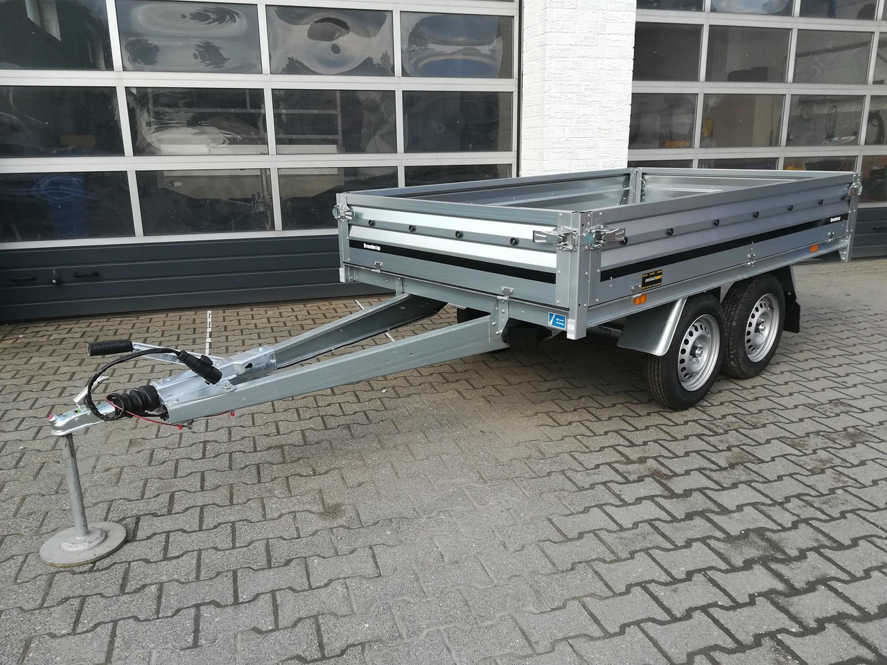 Brenderup 3251 STB 1000 Tandemachse 250x142x35cm (S) 13" 1000kg Januar Aktion - Plato/ Tovorna prikolica: slika 1 Brenderup 3251 STB 1000 Tandemachse 250x142x35cm (S) 13" 1000kg Januar Aktion - Plato/ Tovorna prikolica: slika 1