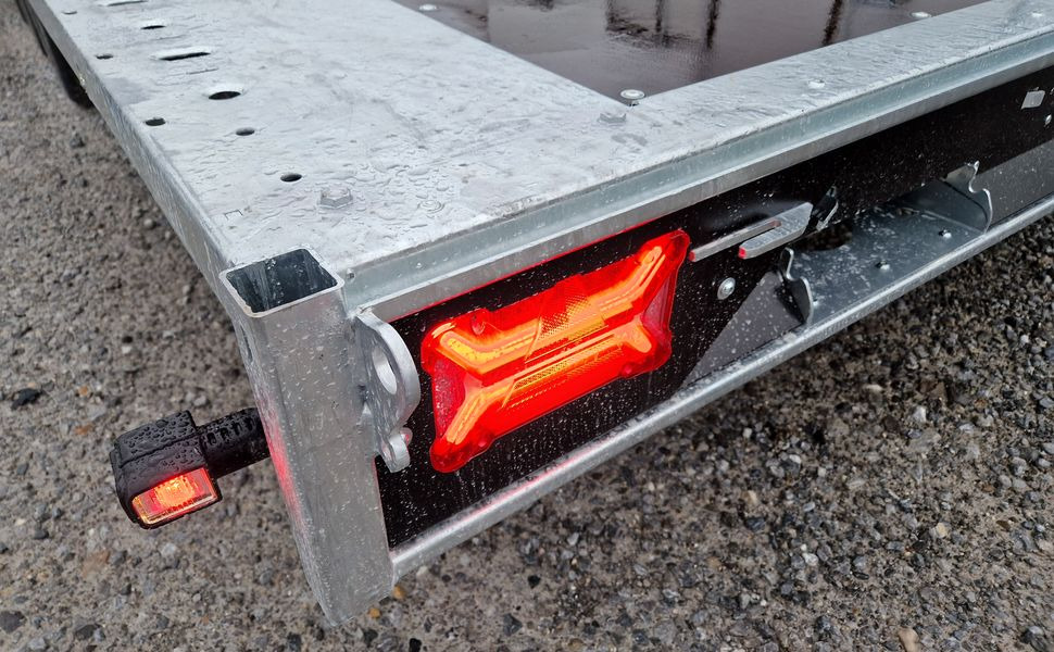 Brian James Trailer Connect 310x188cm black plattform Tandem 10" Alufelgen 3000kg - Plato/ Tovorna prikolica: slika 1 Brian James Trailer Connect 310x188cm black plattform Tandem 10" Alufelgen 3000kg - Plato/ Tovorna prikolica: slika 1