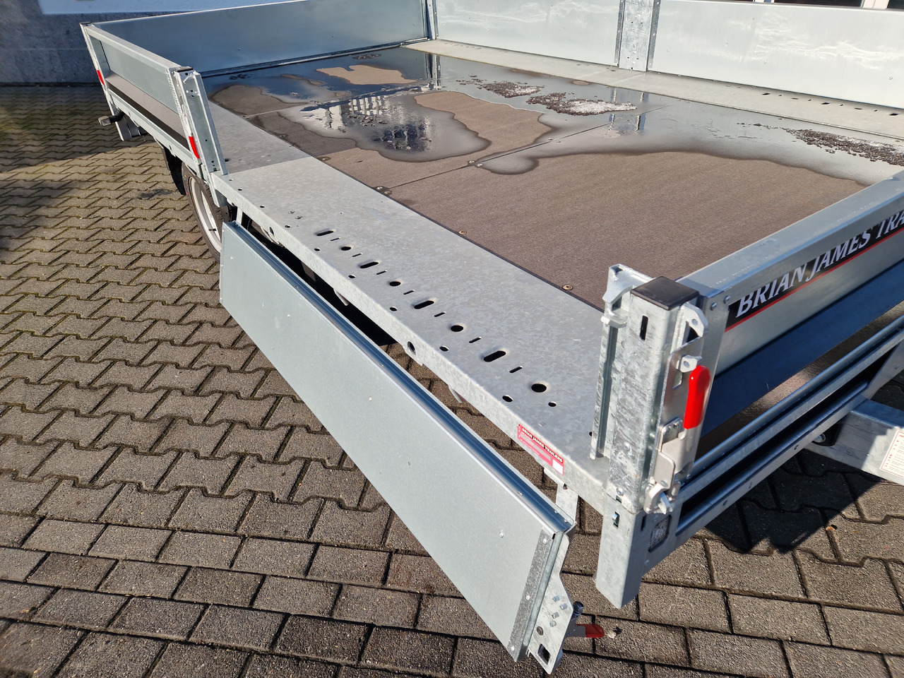Brian James Trailer Connect 360x215x30cm Blackline Bordwände LED 12" (L) 3500kg - Plato/ Tovorna prikolica: slika 3 Brian James Trailer Connect 360x215x30cm Blackline Bordwände LED 12" (L) 3500kg - Plato/ Tovorna prikolica: slika 3