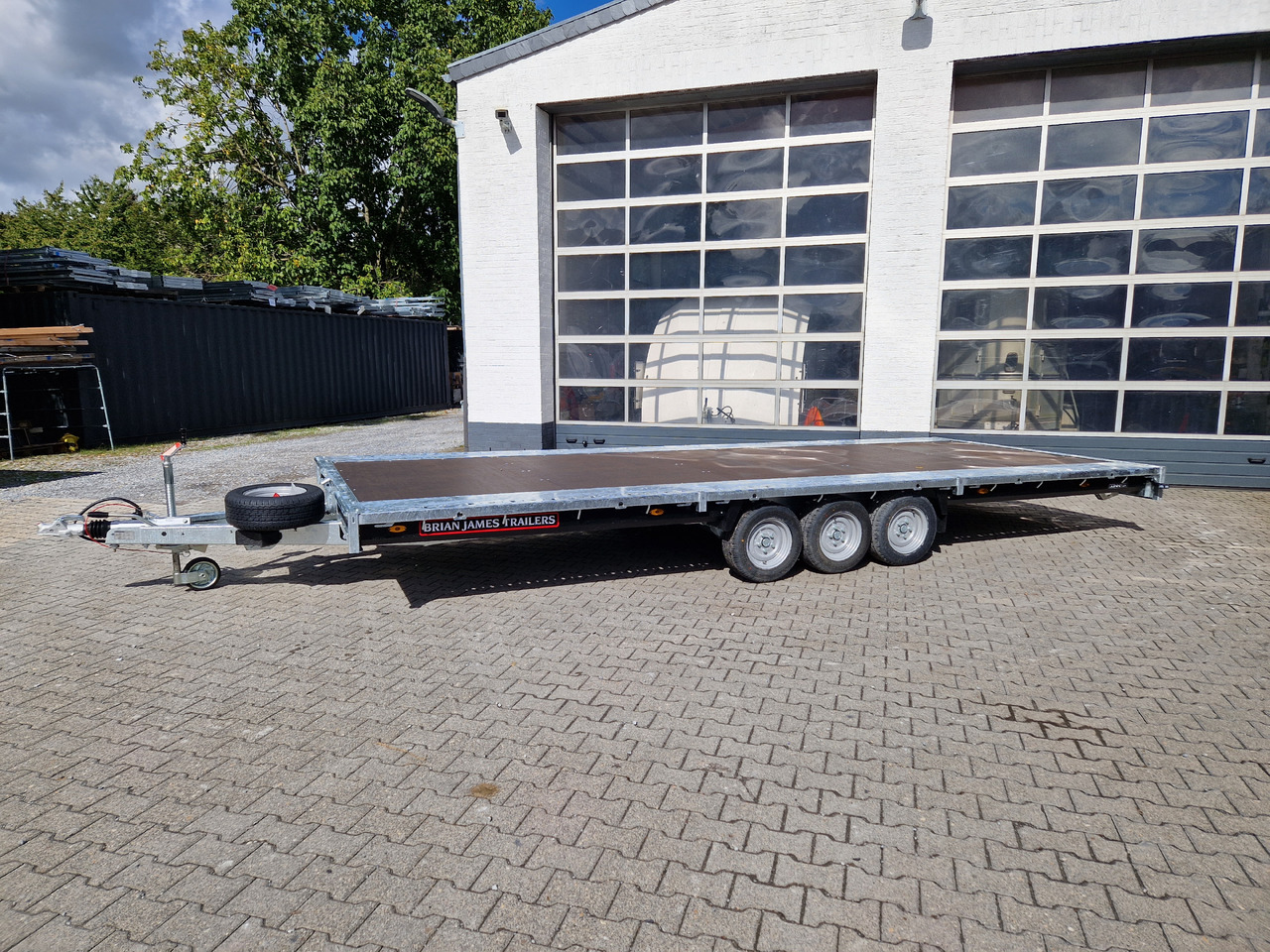 Brian James Trailer Connect 600x243cm plattform blackline Tridem 12" 3500kg - Plato/ Tovorna prikolica: slika 2 Brian James Trailer Connect 600x243cm plattform blackline Tridem 12" 3500kg - Plato/ Tovorna prikolica: slika 2