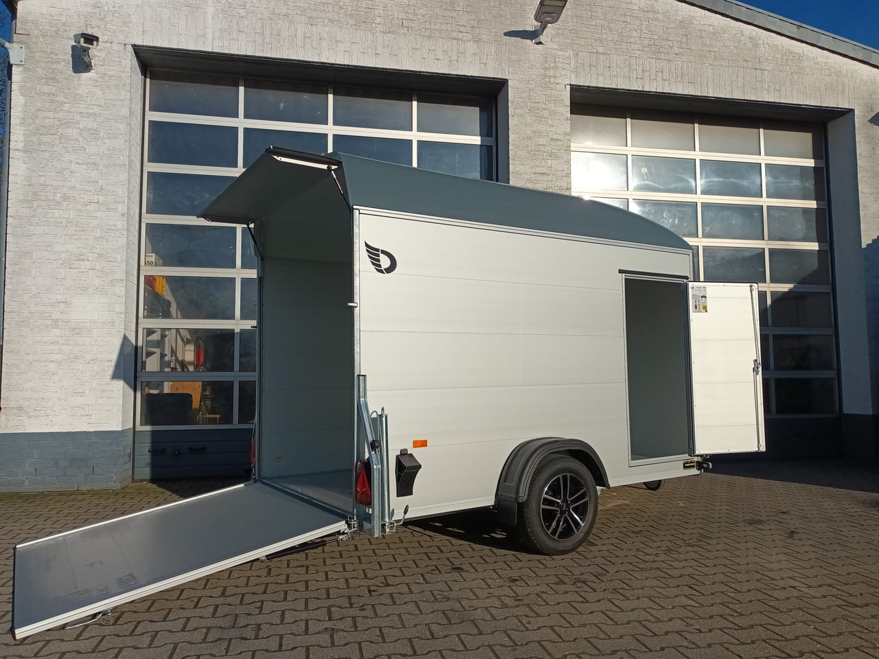 Cargo Roadster 300 300x150x184cm Alu Poly irongrey Alufelgen Seitentür Pullman 100km/H 1300kg - Avtomobilska prikolica: slika 1 Cargo Roadster 300 300x150x184cm Alu Poly irongrey Alufelgen Seitentür Pullman 100km/H 1300kg - Avtomobilska prikolica: slika 1