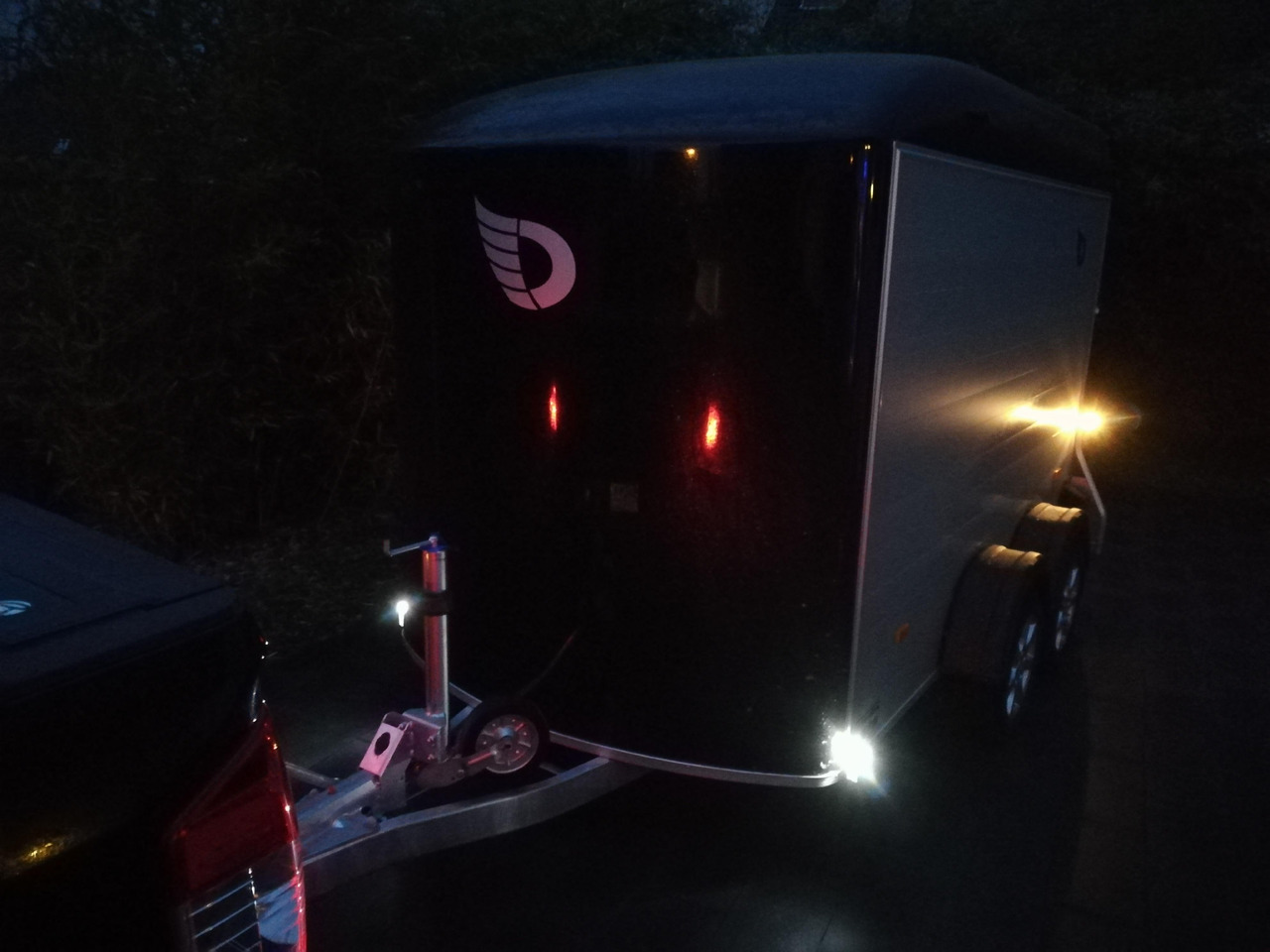 Cargo Roadster 500 312x167x199cm Alu Poly black Seitentür 100km/H Pullman 2000kg Sommer Aktion 2025 - Prikolica zabojnik: slika 2 Cargo Roadster 500 312x167x199cm Alu Poly black Seitentür 100km/H Pullman 2000kg Sommer Aktion 2025 - Prikolica zabojnik: slika 2