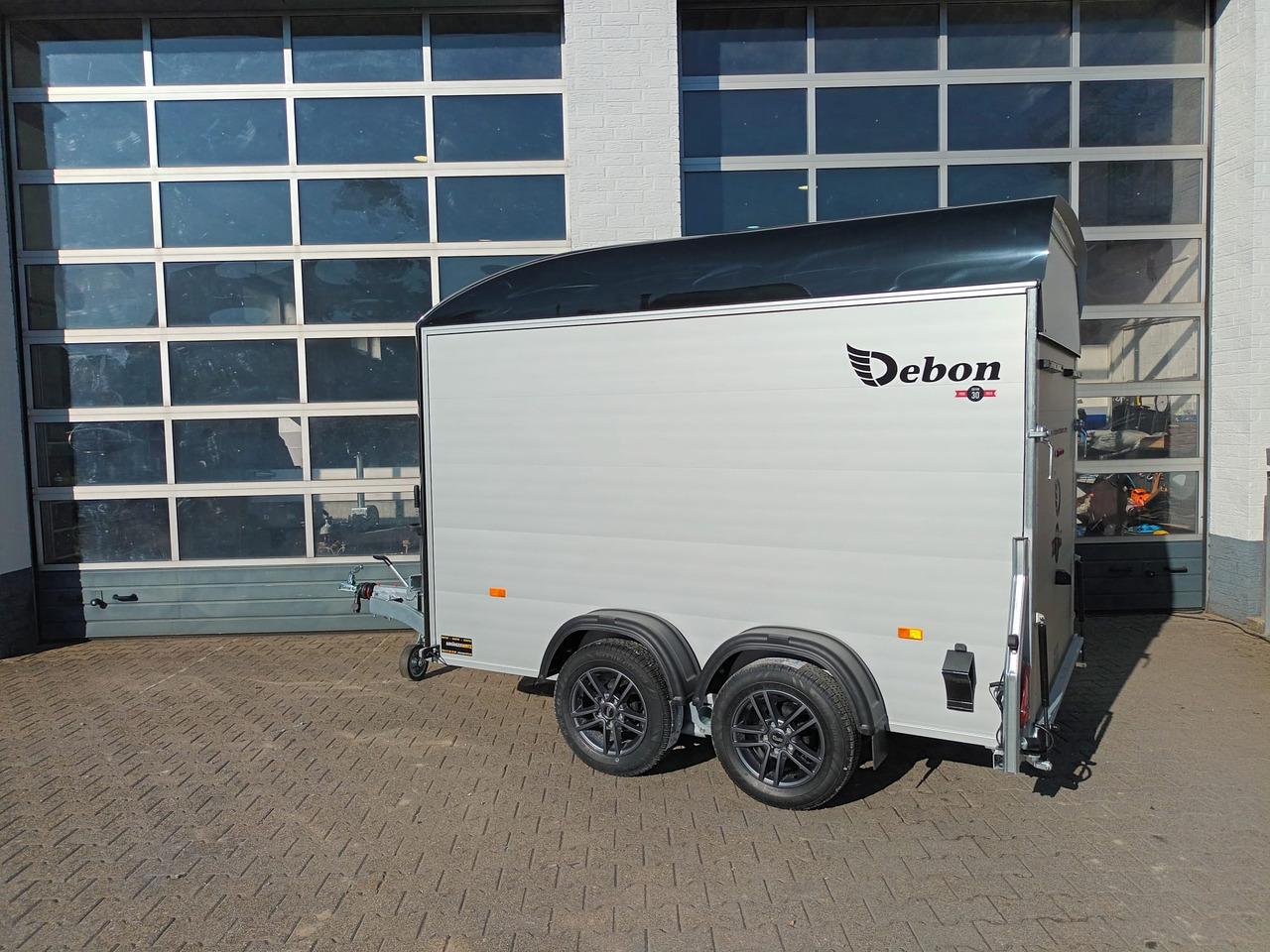Cargo Roadster 500 312x167x199cm Alu Poly blackbeauty Alufelgen Seitentür Pullman 2000kg 100km/H - Prikolica zabojnik: slika 5 Cargo Roadster 500 312x167x199cm Alu Poly blackbeauty Alufelgen Seitentür Pullman 2000kg 100km/H - Prikolica zabojnik: slika 5
