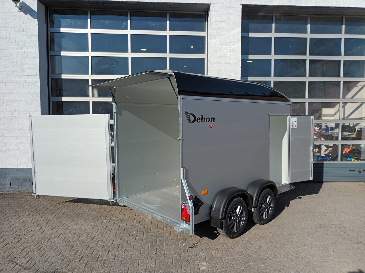 Cargo Roadster 500 312x167x199cm Alu Poly blackbeauty Alufelgen Seitentür Pullman 2000kg 100km/H - Prikolica zabojnik: slika 2 Cargo Roadster 500 312x167x199cm Alu Poly blackbeauty Alufelgen Seitentür Pullman 2000kg 100km/H - Prikolica zabojnik: slika 2