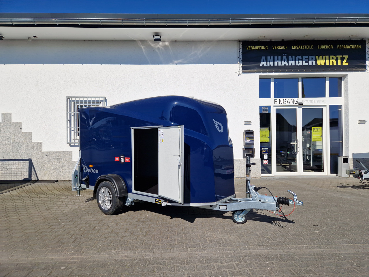 Debon Cargo 1300 300x152x168cm royal blau Seitentür Alufelgen Pullman 1300kg 100km/H Modell 2025 - Avtomobilska prikolica: slika 3 Debon Cargo 1300 300x152x168cm royal blau Seitentür Alufelgen Pullman 1300kg 100km/H Modell 2025 - Avtomobilska prikolica: slika 3