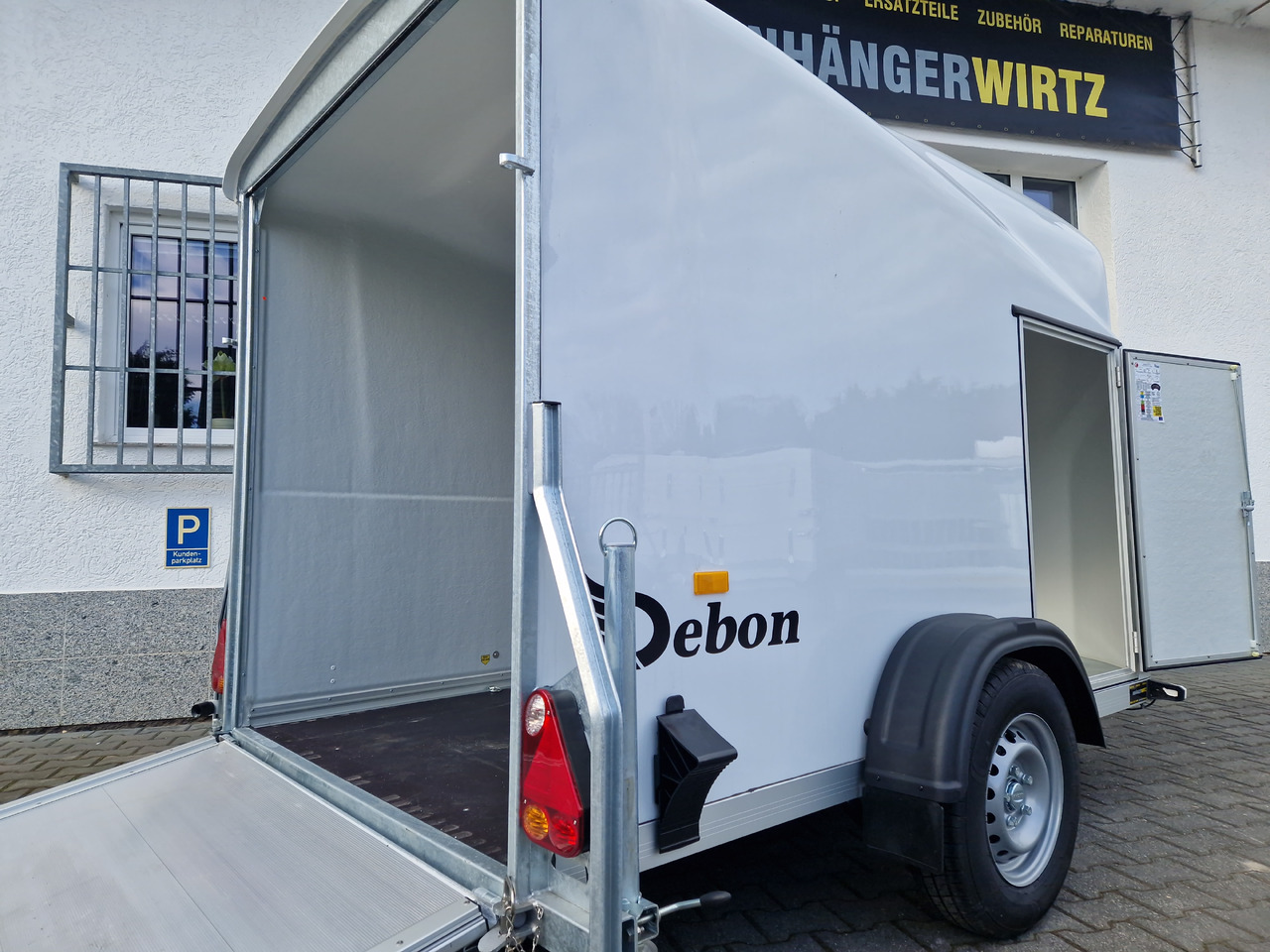Debon Cargo 1300 300x152x168cm white Seitentür Pullman II 100km/H 1300kg Modell 2025 - Prikolica zabojnik: slika 4 Debon Cargo 1300 300x152x168cm white Seitentür Pullman II 100km/H 1300kg Modell 2025 - Prikolica zabojnik: slika 4