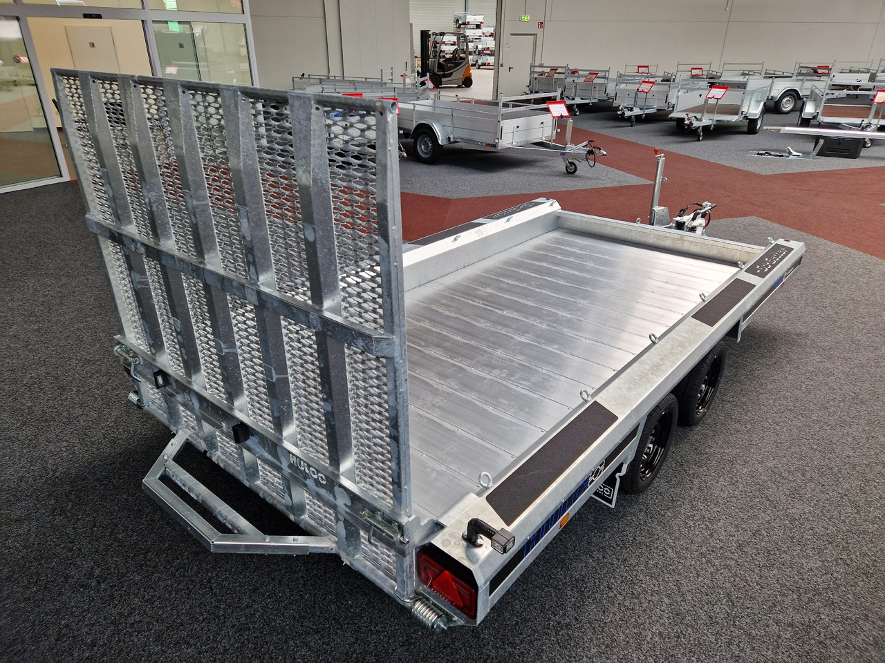 HULCO TERRAX-2 Go Getter Aluboden 394x180x27cm Ladeklamppe 150cm LED 3500kg - Prikolica za prevoz strojev: slika 4 HULCO TERRAX-2 Go Getter Aluboden 394x180x27cm Ladeklamppe 150cm LED 3500kg - Prikolica za prevoz strojev: slika 4