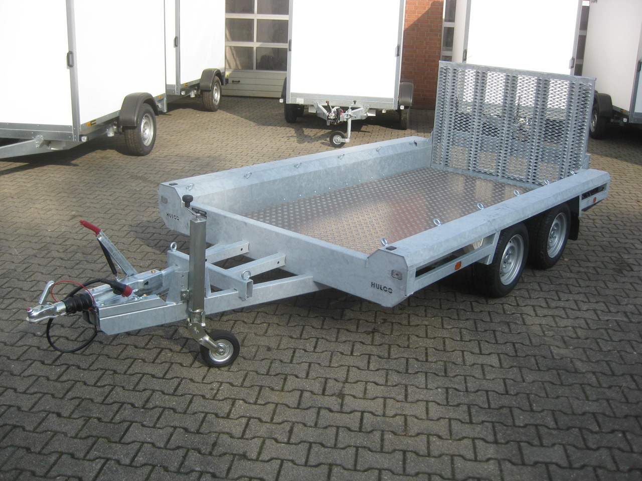 HULCO TERRAX Aluboden 294x150x27cm Heckrampe 100cm (M) 3000kg Abverkauf - Prikolica za prevoz strojev: slika 1 HULCO TERRAX Aluboden 294x150x27cm Heckrampe 100cm (M) 3000kg Abverkauf - Prikolica za prevoz strojev: slika 1
