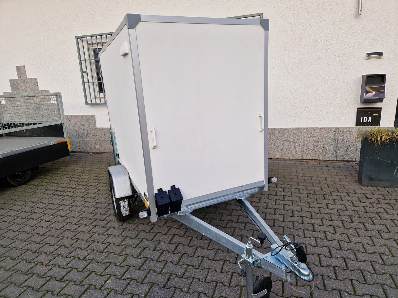 Kargo F7520D 204x114x150cm Zurrsystem (XS) 750kg 100km/H Modell 2024 - Prikolica zabojnik: slika 3 Kargo F7520D 204x114x150cm Zurrsystem (XS) 750kg 100km/H Modell 2024 - Prikolica zabojnik: slika 3