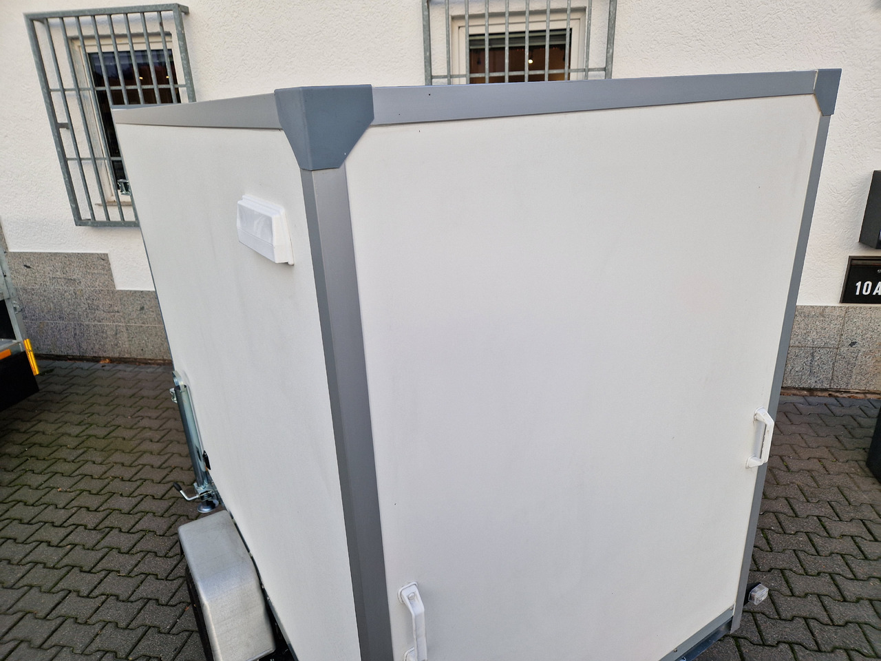 Kargo F7520D 204x114x150cm Zurrsystem (XS) 750kg 100km/H Modell 2024 - Prikolica zabojnik: slika 4 Kargo F7520D 204x114x150cm Zurrsystem (XS) 750kg 100km/H Modell 2024 - Prikolica zabojnik: slika 4