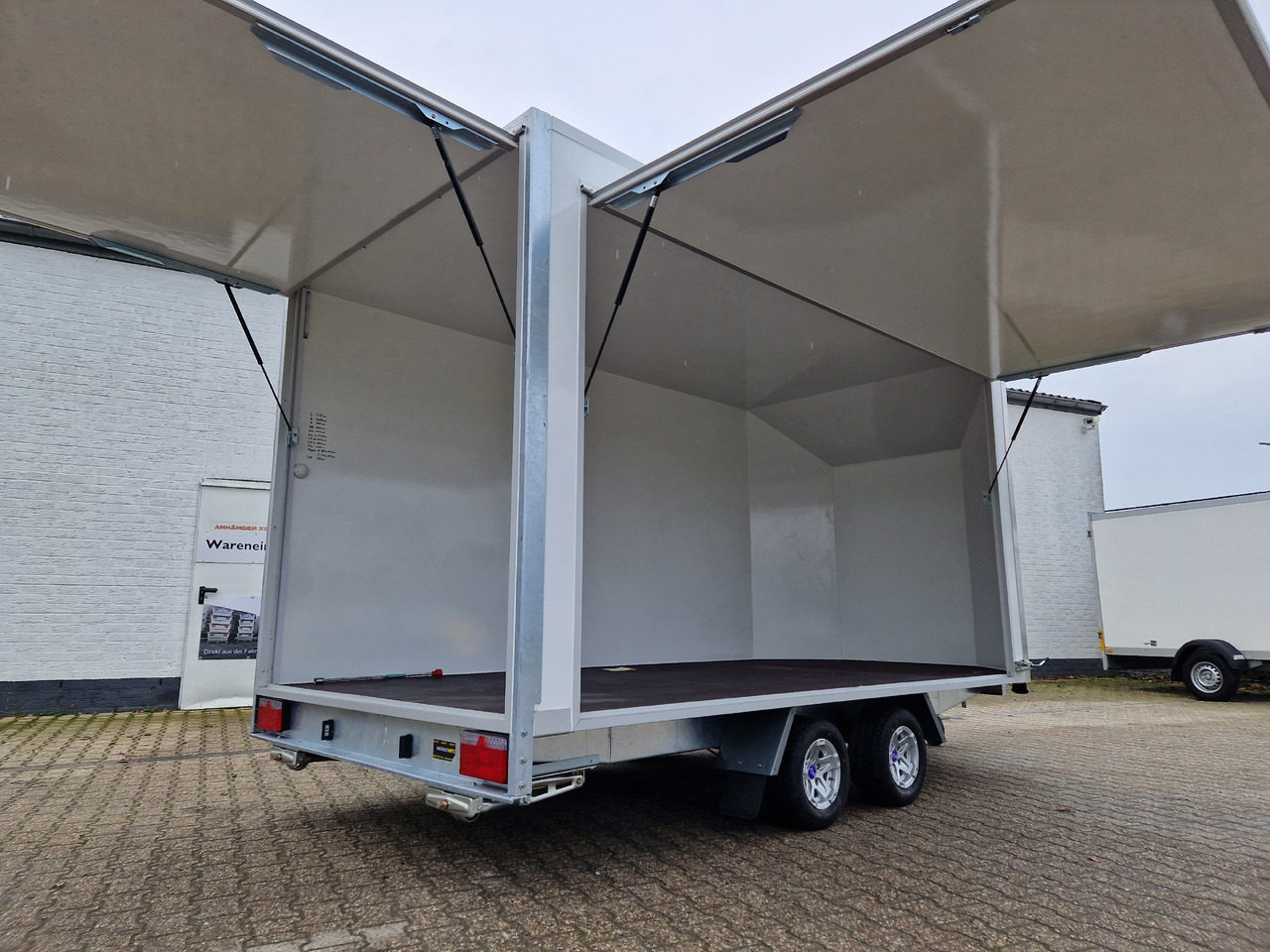 Koffer Hochlader FC2024HTL Messe 400x200x200cm aerodynamisch 10" Alufelgen (XL) 2000kg 100 km/H - Prikolica s hrano: slika 4 Koffer Hochlader FC2024HTL Messe 400x200x200cm aerodynamisch 10" Alufelgen (XL) 2000kg 100 km/H - Prikolica s hrano: slika 4
