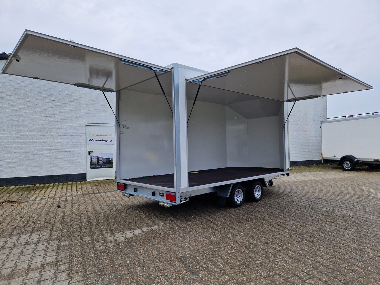 Koffer Hochlader FC2024HTL Messe 400x200x200cm aerodynamisch 10" Alufelgen (XL) 2000kg 100 km/H - Prikolica s hrano: slika 2 Koffer Hochlader FC2024HTL Messe 400x200x200cm aerodynamisch 10" Alufelgen (XL) 2000kg 100 km/H - Prikolica s hrano: slika 2