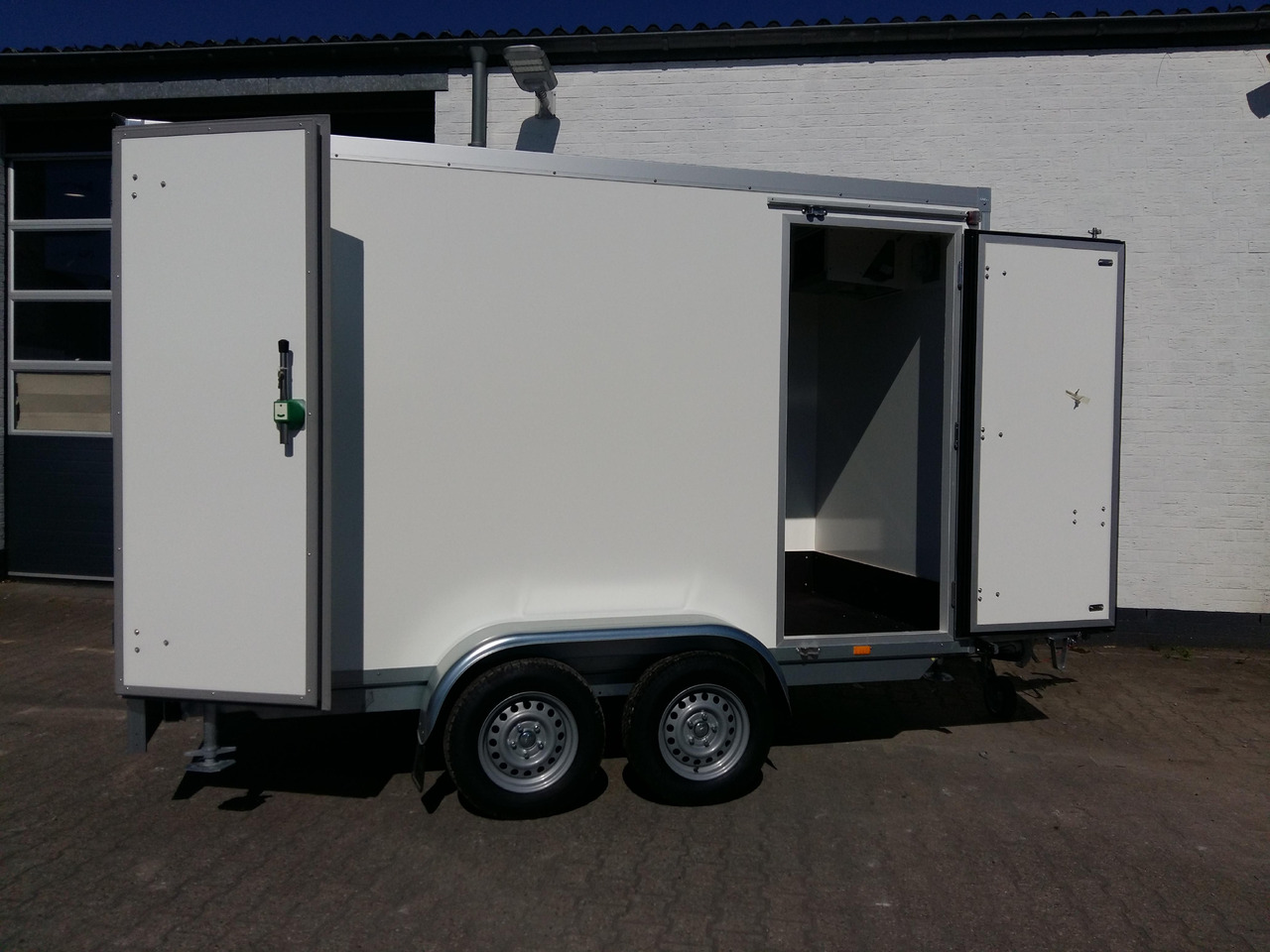 Kühlanhänger AZKF 2735/155 343x154x200cm +Seitentür Kälteanlage 4 Iso 60 Frioliner Aktion - Prikolica hladilnik: slika 3 Kühlanhänger AZKF 2735/155 343x154x200cm +Seitentür Kälteanlage 4 Iso 60 Frioliner Aktion - Prikolica hladilnik: slika 3