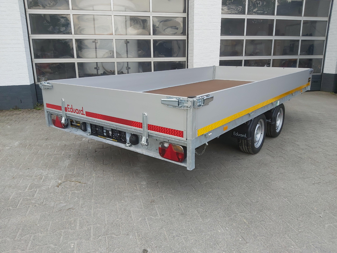 Multi Transporter 406x200x30cm Rampen Winde 13" niedrig Fahrwerk (XL) 3500kg Online Aktion - Prikolica za prevoz strojev: slika 3 Multi Transporter 406x200x30cm Rampen Winde 13" niedrig Fahrwerk (XL) 3500kg Online Aktion - Prikolica za prevoz strojev: slika 3