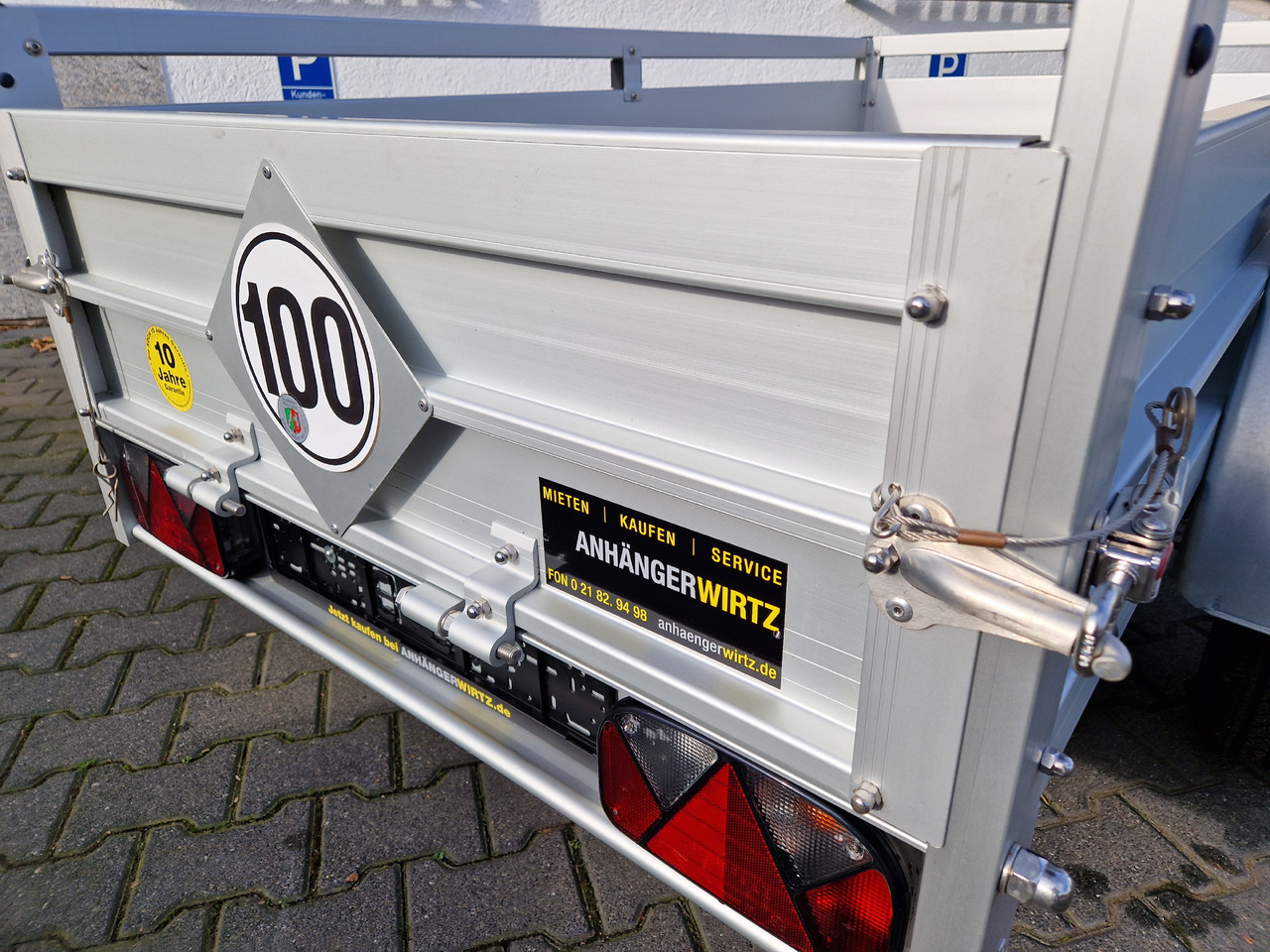 PKW Anhänger Koch Aluline B1000 205x105x40cm (XS) 1000kg 100 km/H Januar Aktion - Avtomobilska prikolica: slika 2 PKW Anhänger Koch Aluline B1000 205x105x40cm (XS) 1000kg 100 km/H Januar Aktion - Avtomobilska prikolica: slika 2