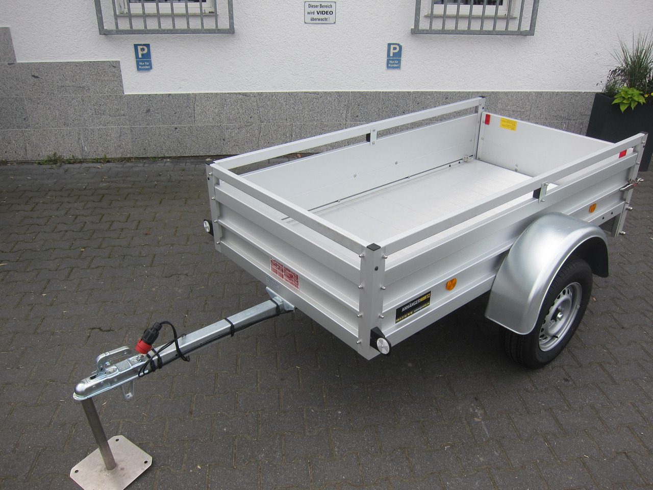 PKW Anhänger Koch Aluline+ U2 205x105x40cm ALUBODEN (XS) 750kg 100 km/H - Avtomobilska prikolica: slika 1 PKW Anhänger Koch Aluline+ U2 205x105x40cm ALUBODEN (XS) 750kg 100 km/H - Avtomobilska prikolica: slika 1