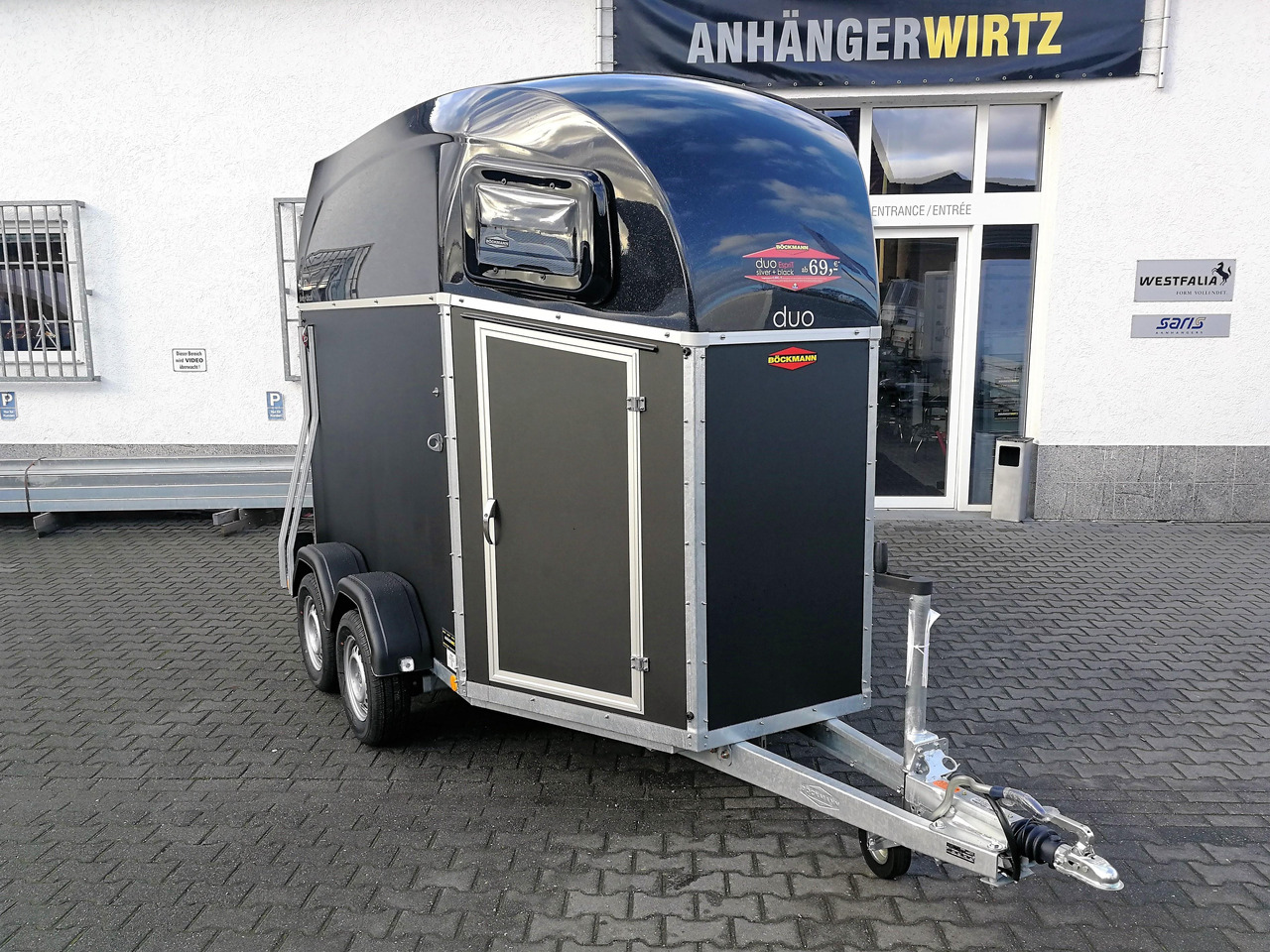 Pferdeanhänger Böckmann DUO Esprit silver black Haube schwarz 2400kg Modell 2024 - Prikolica za konje: slika 5 Pferdeanhänger Böckmann DUO Esprit silver black Haube schwarz 2400kg Modell 2024 - Prikolica za konje: slika 5