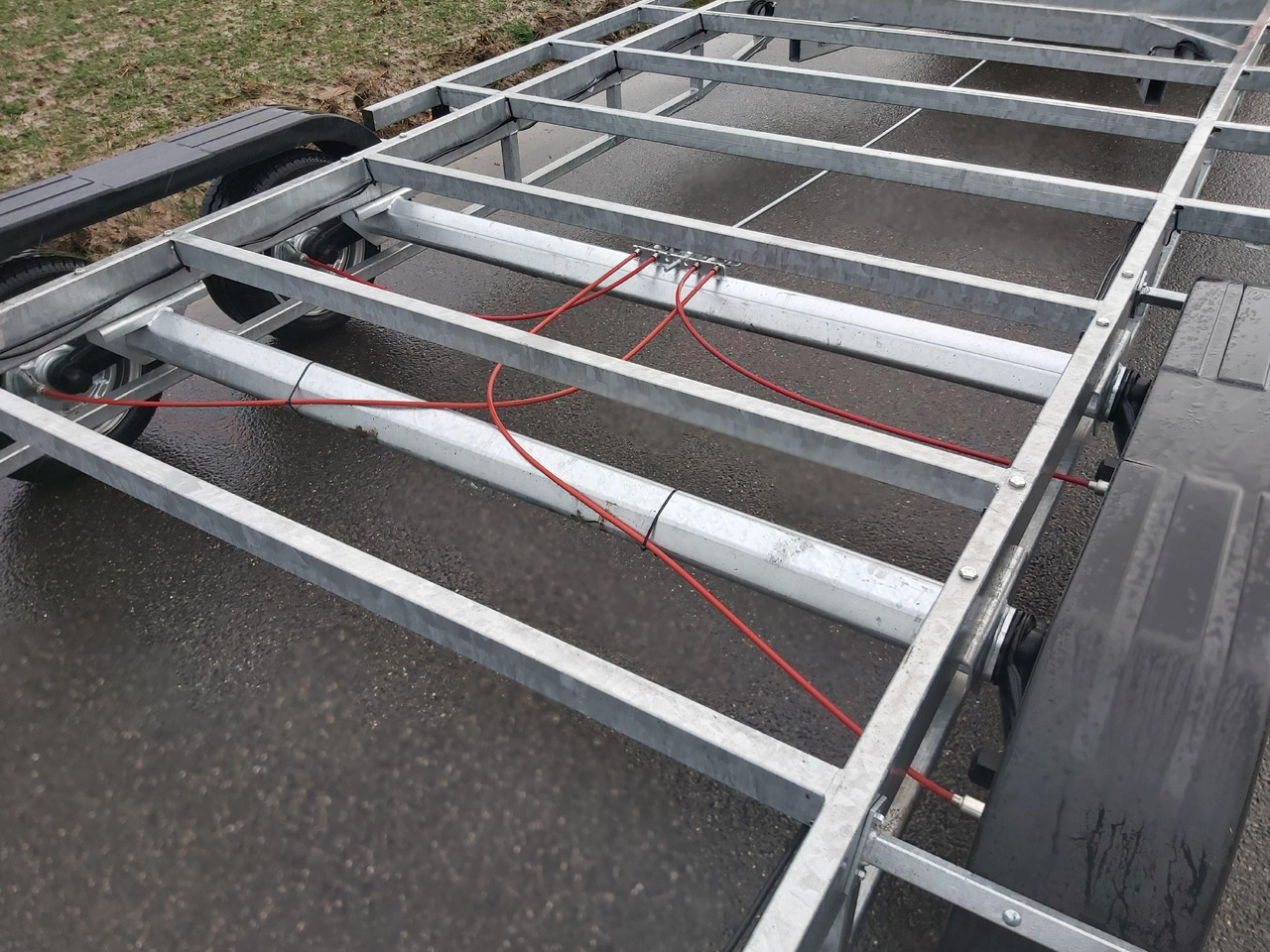Fahrgestell Tieflader 660x244cm Multi Anhänger DIY tiny house Träger Lfh: 63cm 3500kg - Prikolica: slika 5 Fahrgestell Tieflader 660x244cm Multi Anhänger DIY tiny house Träger Lfh: 63cm 3500kg - Prikolica: slika 5