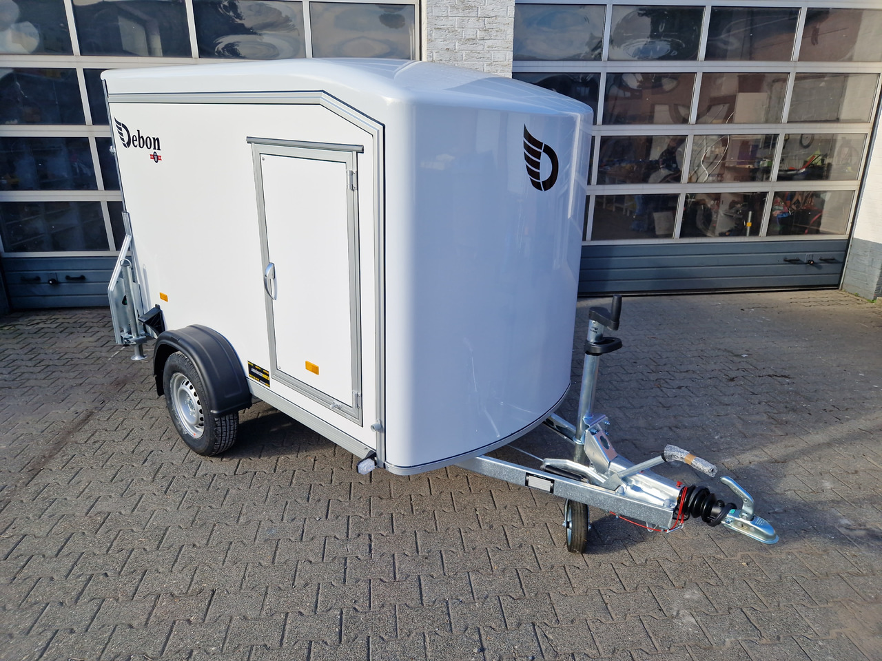 Roadster Sport C255 252x125x154cm aero Sandwich Poly weiß Seitentür Rampekombi (S) 1300kg - Prikolica zabojnik: slika 2 Roadster Sport C255 252x125x154cm aero Sandwich Poly weiß Seitentür Rampekombi (S) 1300kg - Prikolica zabojnik: slika 2