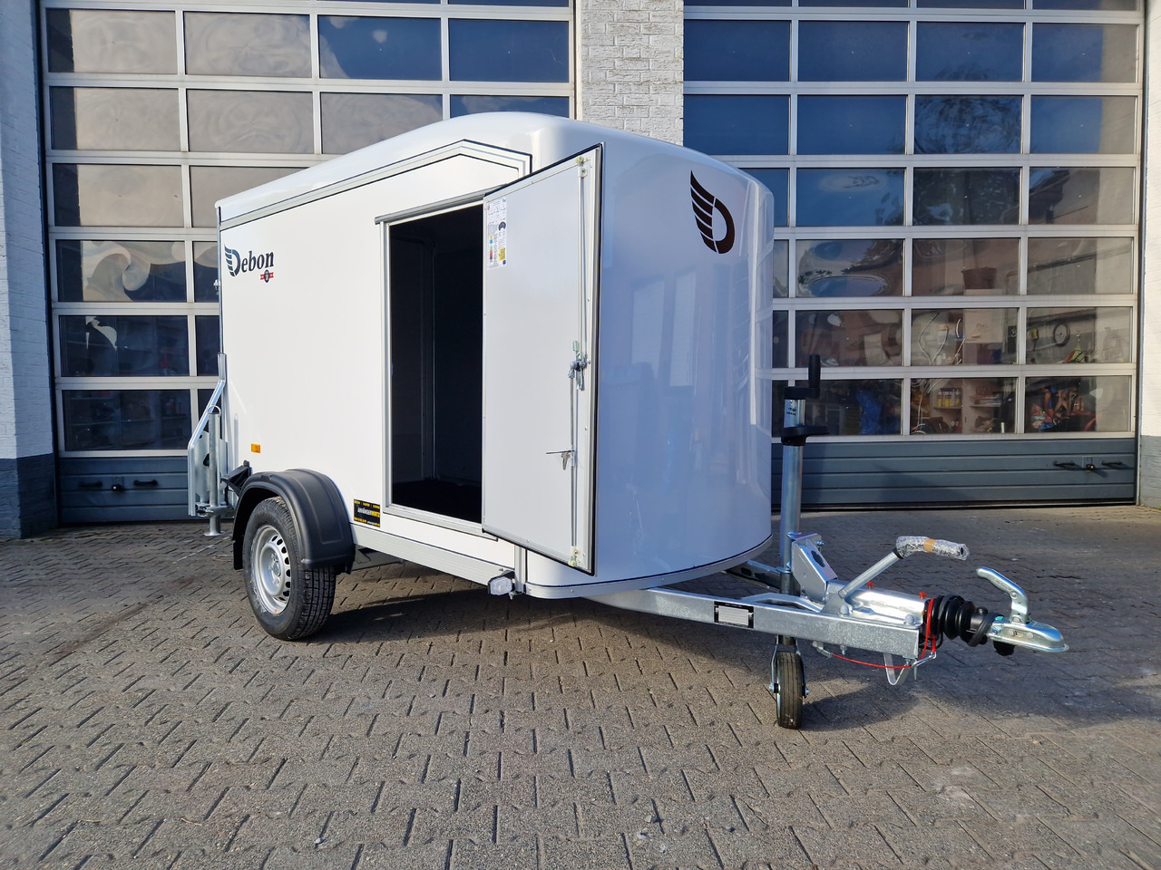 Roadster Sport C255 252x125x154cm aero Sandwich Poly weiß Seitentür Rampekombi (S) 1300kg - Prikolica zabojnik: slika 3 Roadster Sport C255 252x125x154cm aero Sandwich Poly weiß Seitentür Rampekombi (S) 1300kg - Prikolica zabojnik: slika 3