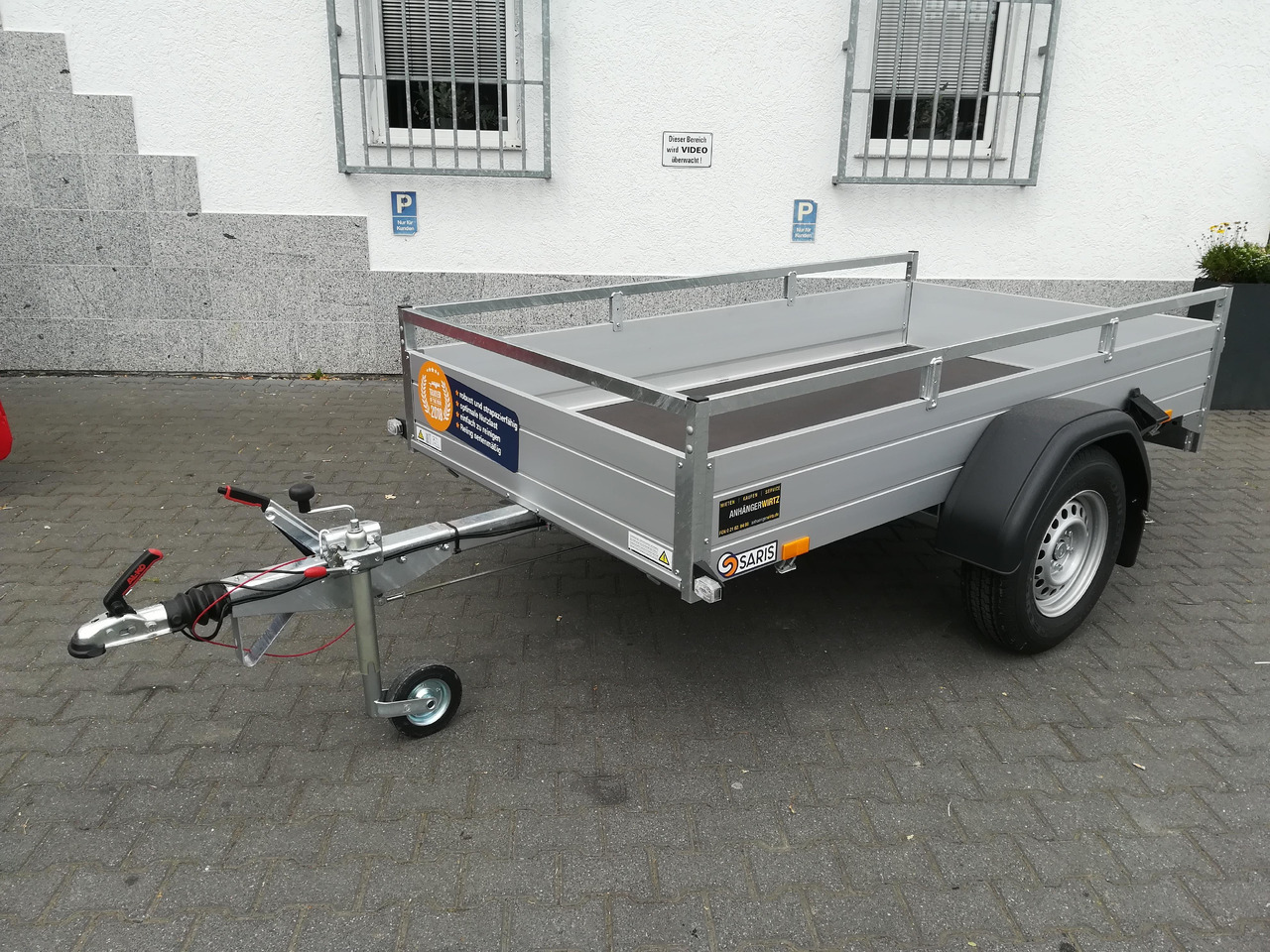 Saris Anhänger DV135 McAlu Pro MP 255x133x43cm (S) 1350kg Online Aktion Modell 2024 - Avtomobilska prikolica: slika 2 Saris Anhänger DV135 McAlu Pro MP 255x133x43cm (S) 1350kg Online Aktion Modell 2024 - Avtomobilska prikolica: slika 2