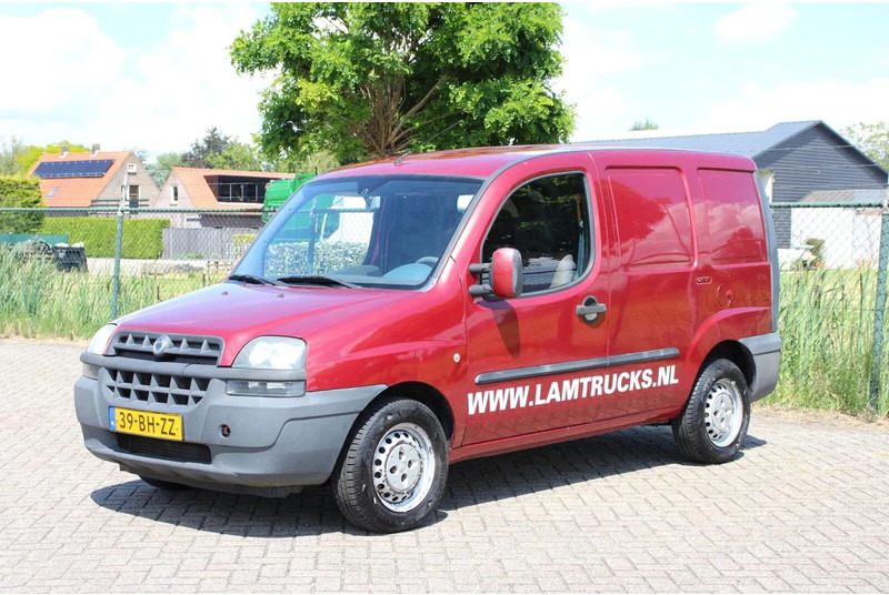 Fiat Doblò Cargo 1.9 JTD SCHUIFDEUR - Furgon: slika 1 Fiat Doblò Cargo 1.9 JTD SCHUIFDEUR - Furgon: slika 1