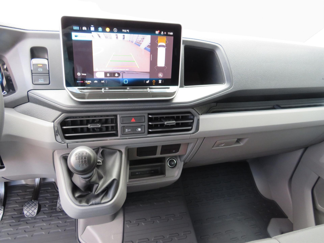 VOLKSWAGEN Crafter 30 L3H3 Kasten Klima ZV - Mali kombi: slika 4 VOLKSWAGEN Crafter 30 L3H3 Kasten Klima ZV - Mali kombi: slika 4