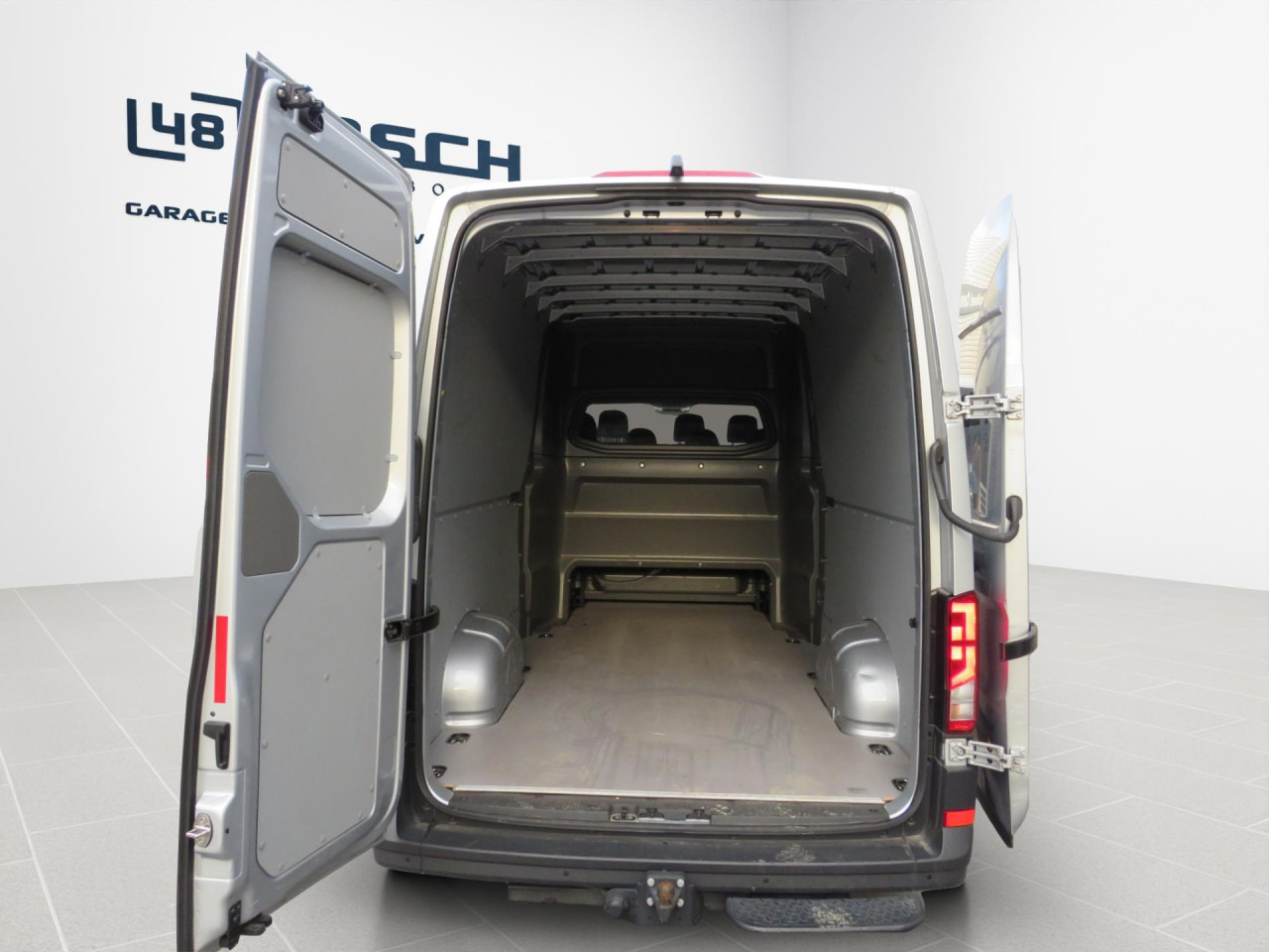 VOLKSWAGEN Crafter 35 L4H3 Doka Kasten Klima AHK Navi ZV - Furgon, Dostavno vozilo z dvojno kabino: slika 5 VOLKSWAGEN Crafter 35 L4H3 Doka Kasten Klima AHK Navi ZV - Furgon, Dostavno vozilo z dvojno kabino: slika 5