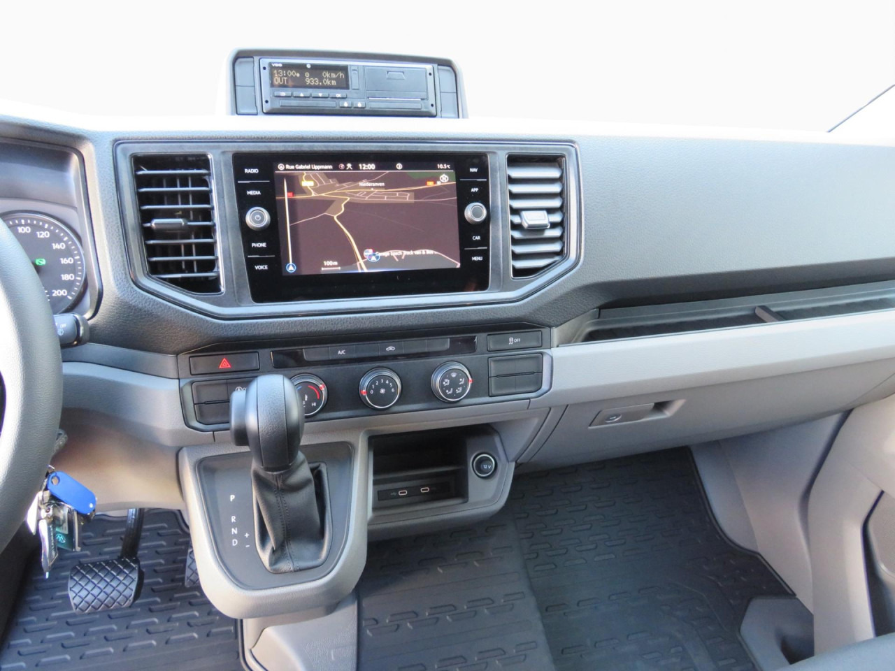 VOLKSWAGEN Crafter 55 L5 Superhochdach Doka BOTT-Ausbau Klima - Furgon: slika 3 VOLKSWAGEN Crafter 55 L5 Superhochdach Doka BOTT-Ausbau Klima - Furgon: slika 3