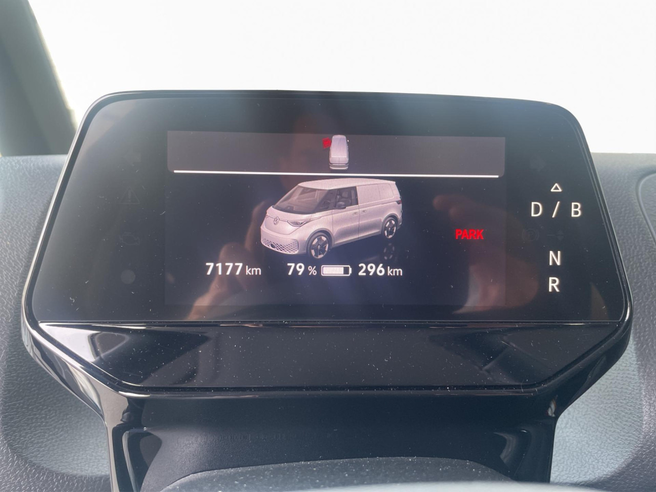 VOLKSWAGEN ID.Buzz Cargo 150 kW Klima AHK Navi - Mali kombi, Električno dostavno vozilo: slika 3 VOLKSWAGEN ID.Buzz Cargo 150 kW Klima AHK Navi - Mali kombi, Električno dostavno vozilo: slika 3