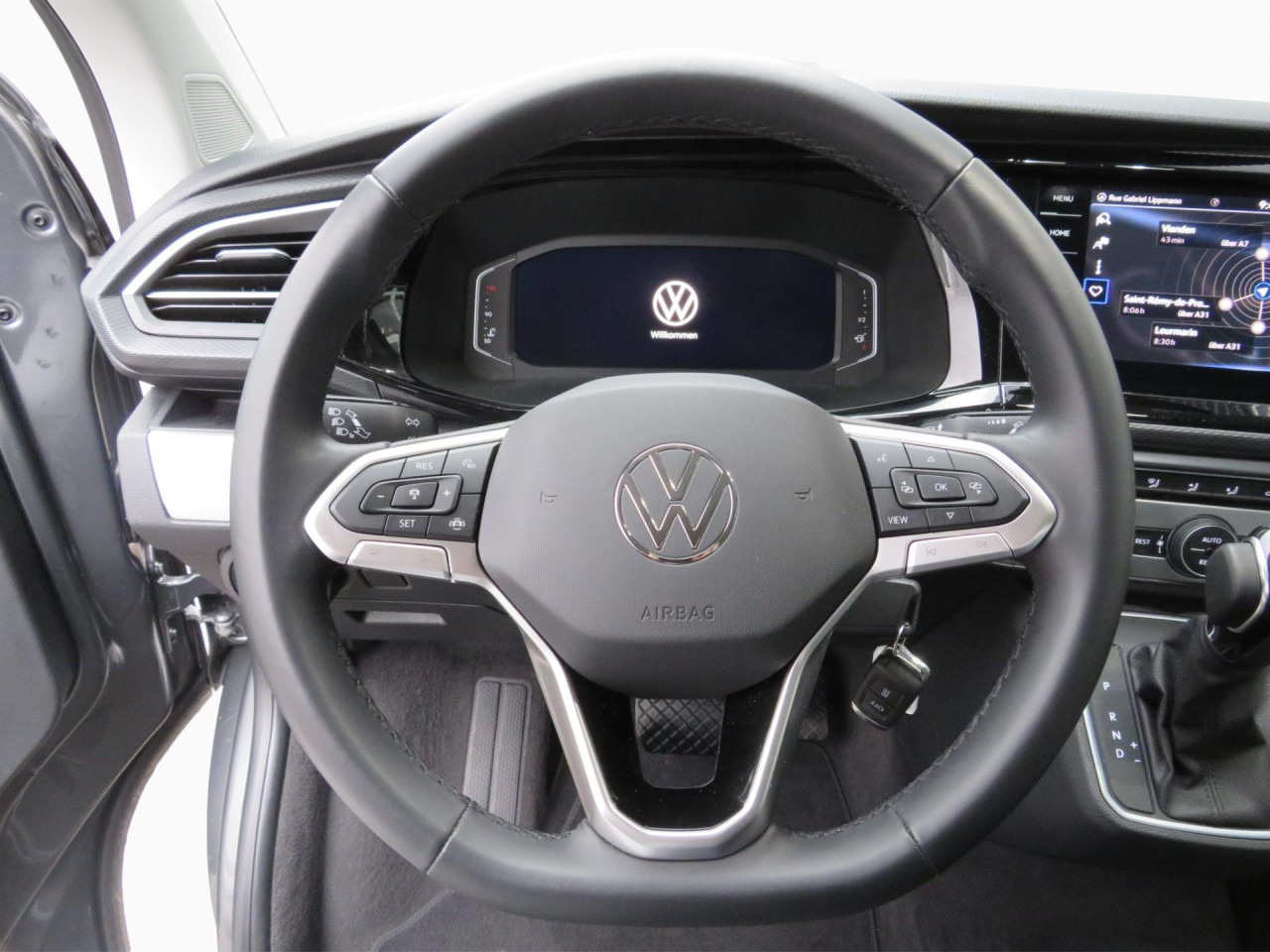 VOLKSWAGEN T6.1 Multivan Comfortline Edition Court Bluetooth - Avtomobil: slika 3 VOLKSWAGEN T6.1 Multivan Comfortline Edition Court Bluetooth - Avtomobil: slika 3