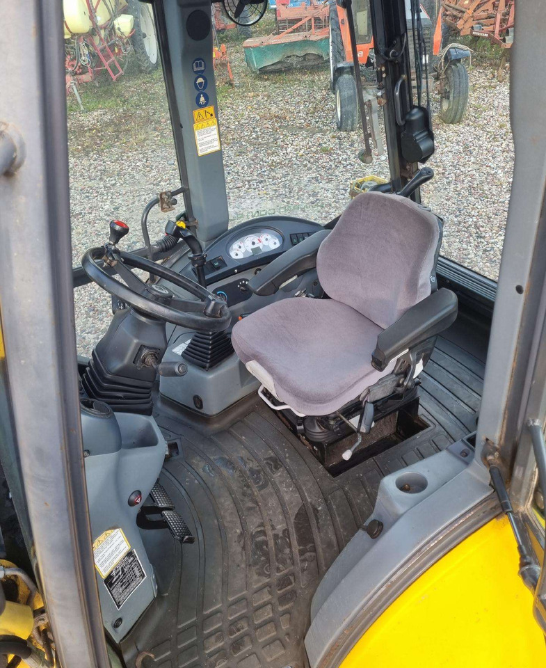 New Holland B110B - Bager nakladalec: slika 4 New Holland B110B - Bager nakladalec: slika 4