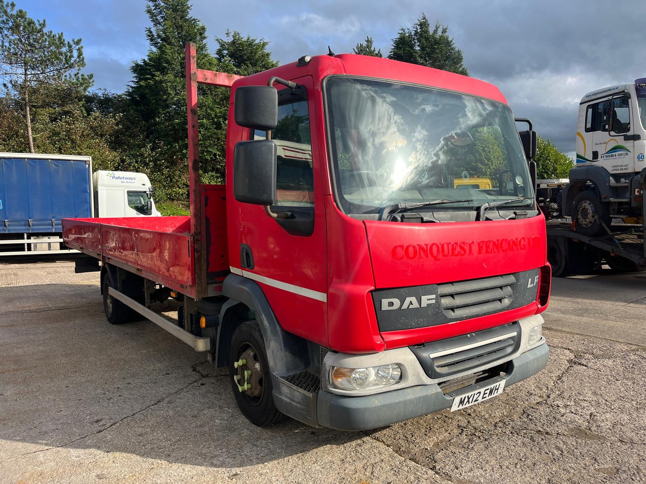 DAF LF 45 160 - Tovornjak s kesonom: slika 1 DAF LF 45 160 - Tovornjak s kesonom: slika 1