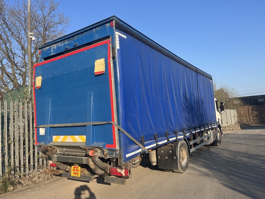 Scania P230 4x2 Curtain side - Tovornjak s ponjavo: slika 3 Scania P230 4x2 Curtain side - Tovornjak s ponjavo: slika 3