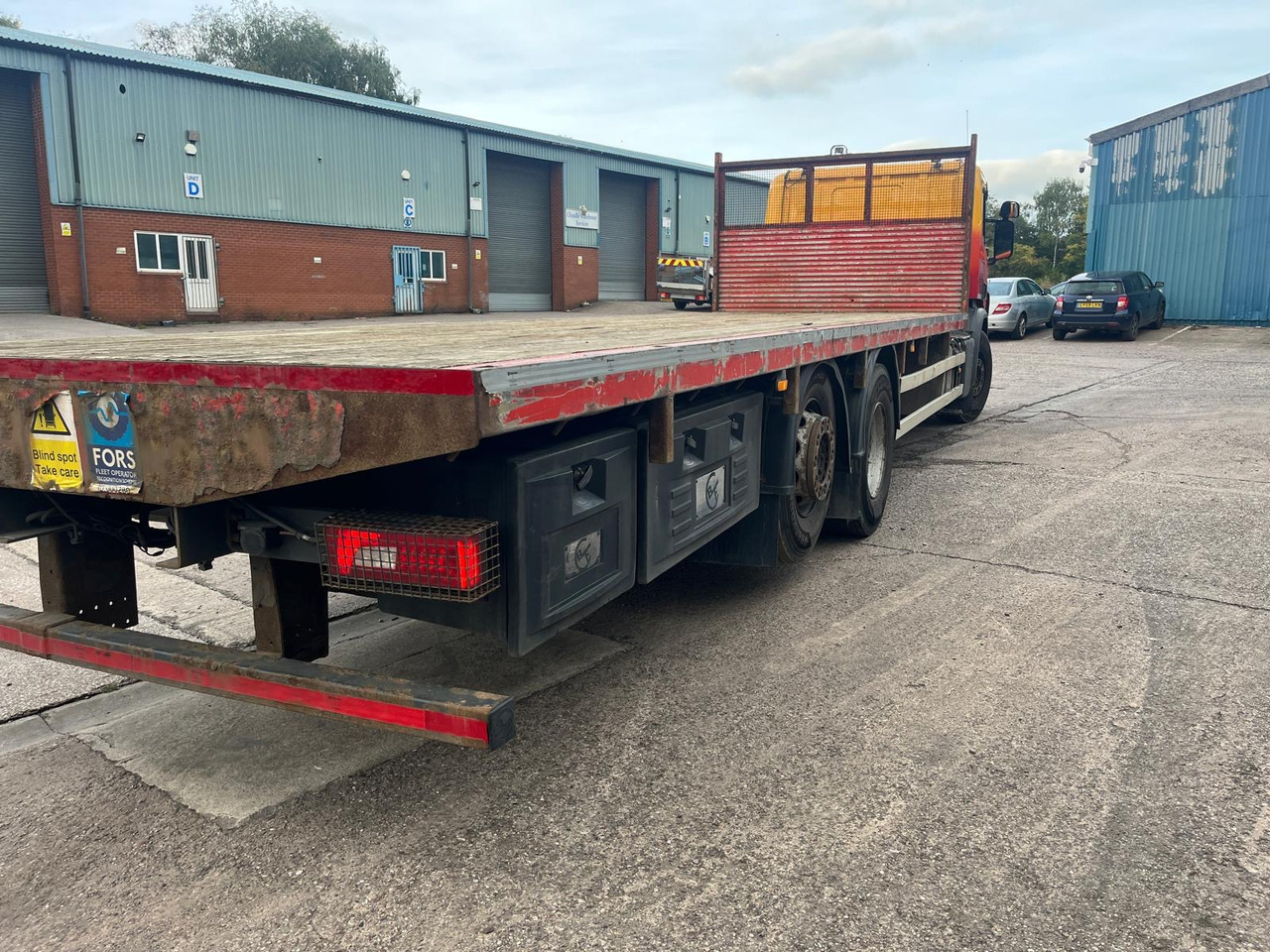 Scania P280 - Tovornjak s kesonom: slika 3 Scania P280 - Tovornjak s kesonom: slika 3