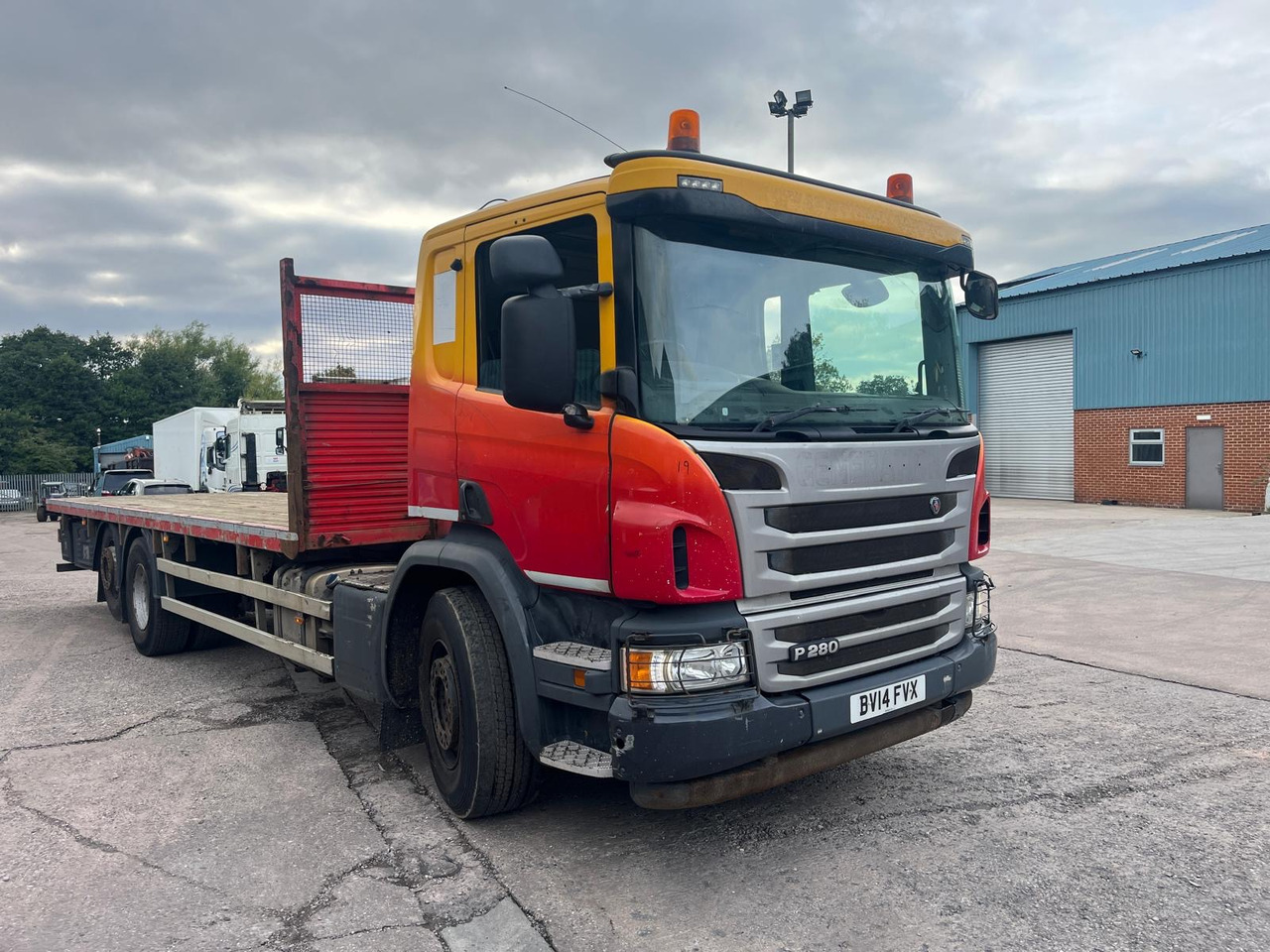 Scania P280 - Tovornjak s kesonom: slika 1 Scania P280 - Tovornjak s kesonom: slika 1