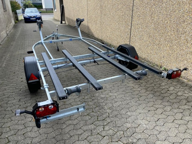 Brenderup Doppel Jetski Premium PWC21200B RAX , 1,2 to., 3,8m - Prikolica za čoln: slika 2 Brenderup Doppel Jetski Premium PWC21200B RAX , 1,2 to., 3,8m - Prikolica za čoln: slika 2