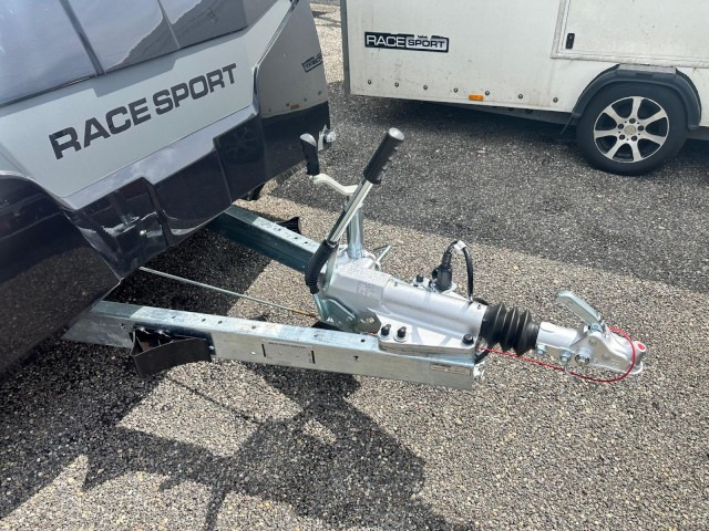 Brian James Race Sport 341, 341-5521-35-2-12-B, 5530x2100x1960mm, 3,5 to. - Prikolica avtotransporter: slika 2 Brian James Race Sport 341, 341-5521-35-2-12-B, 5530x2100x1960mm, 3,5 to. - Prikolica avtotransporter: slika 2