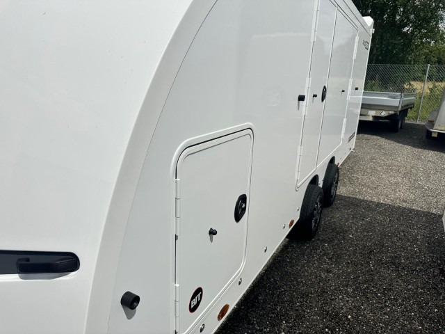 Brian James Race Sport 341, 341-5521-35-2-12-W, 5530x2100x1960mm, 3,5 to. - Prikolica avtotransporter: slika 3 Brian James Race Sport 341, 341-5521-35-2-12-W, 5530x2100x1960mm, 3,5 to. - Prikolica avtotransporter: slika 3
