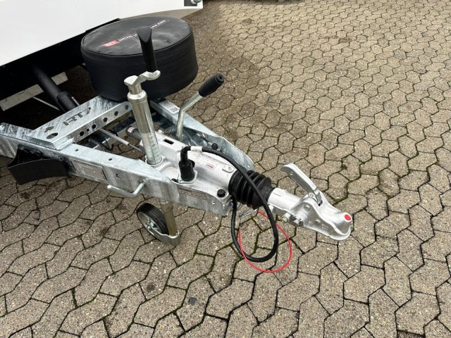 Brian James Race Transporter 7, RT7 397-6023-35-3-10-W, 6000 x 2300 mm, 3,5 to. - Prikolica avtotransporter: slika 5 Brian James Race Transporter 7, RT7 397-6023-35-3-10-W, 6000 x 2300 mm, 3,5 to. - Prikolica avtotransporter: slika 5