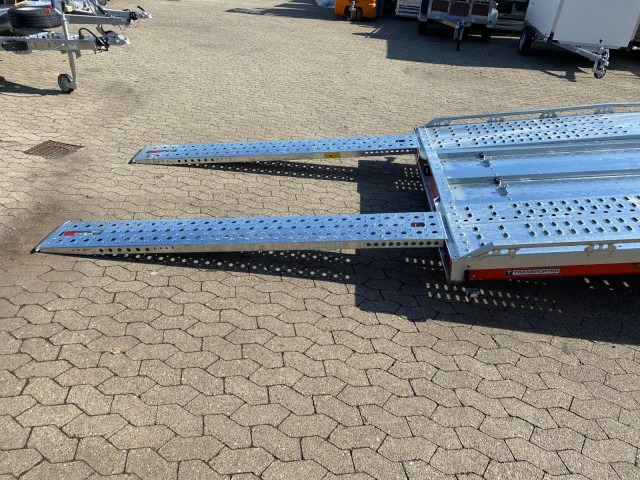 Brian James T Transporter, 231-5021-35-2-12, 5000 x 2150 mm, 3,5 to. kippbar mit Auffahrrampen lizing Brian James T Transporter, 231-5021-35-2-12, 5000 x 2150 mm, 3,5 to. kippbar mit Auffahrrampen: slika 7 Brian James T Transporter, 231-5021-35-2-12, 5000 x 2150 mm, 3,5 to. kippbar mit Auffahrrampen lizing Brian James T Transporter, 231-5021-35-2-12, 5000 x 2150 mm, 3,5 to. kippbar mit Auffahrrampen: slika 7