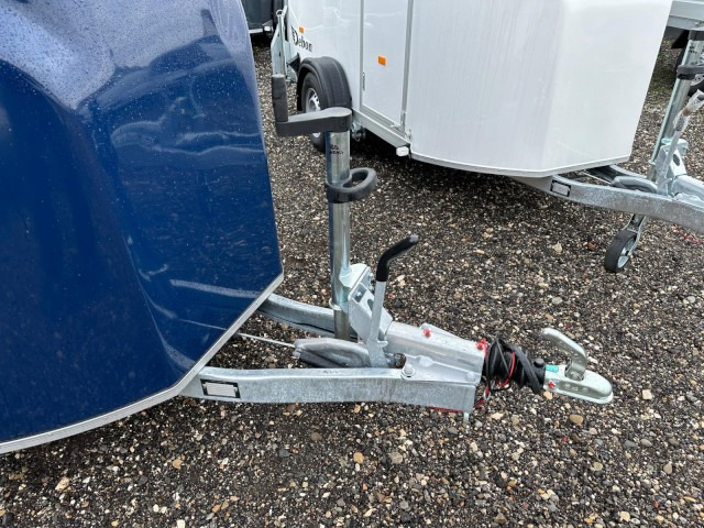 Cheval Liberte Debon Fourgon Cargo 2 Poly + Türe blau 1300 kg, 100 km/h, 300x155x168cm - Prikolica zabojnik: slika 2 Cheval Liberte Debon Fourgon Cargo 2 Poly + Türe blau 1300 kg, 100 km/h, 300x155x168cm - Prikolica zabojnik: slika 2