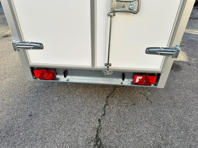 Nov Prikolica zabojnik Humbaur Koffer HK 152515-15P FlexZurr 1,5 t. 2510 x 1310 x 1520 mm: slika 9 Nov Prikolica zabojnik Humbaur Koffer HK 152515-15P FlexZurr 1,5 t. 2510 x 1310 x 1520 mm: slika 9