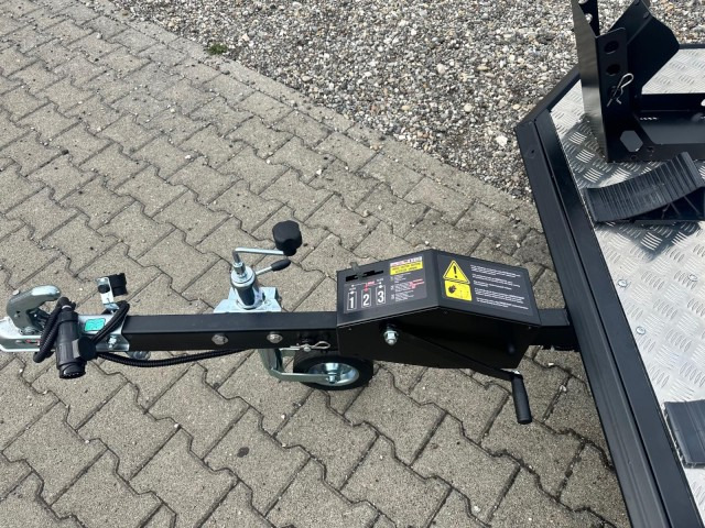 Lorries Motorradanhänger MT-2, 0,75 to. 240 x 174 cm, absenkbar - Prikolica za prevoz motorjev: slika 3 Lorries Motorradanhänger MT-2, 0,75 to. 240 x 174 cm, absenkbar - Prikolica za prevoz motorjev: slika 3